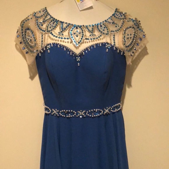 Ball Dress - Picture 1 of 6